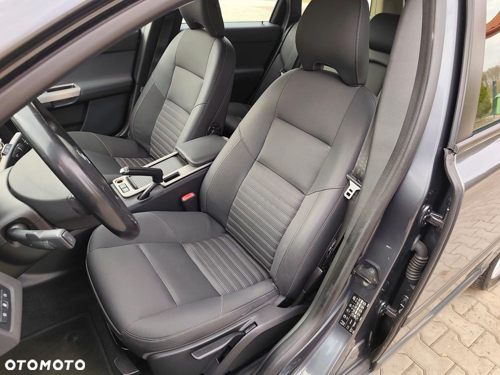 Volvo V50 DPF D2 Business Edition - 12