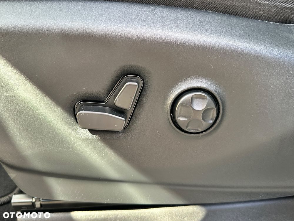 Chrysler Pacifica - 15
