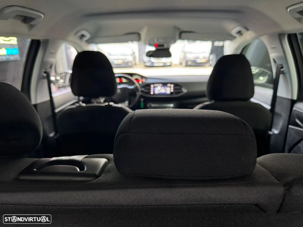 Peugeot 308 - 6