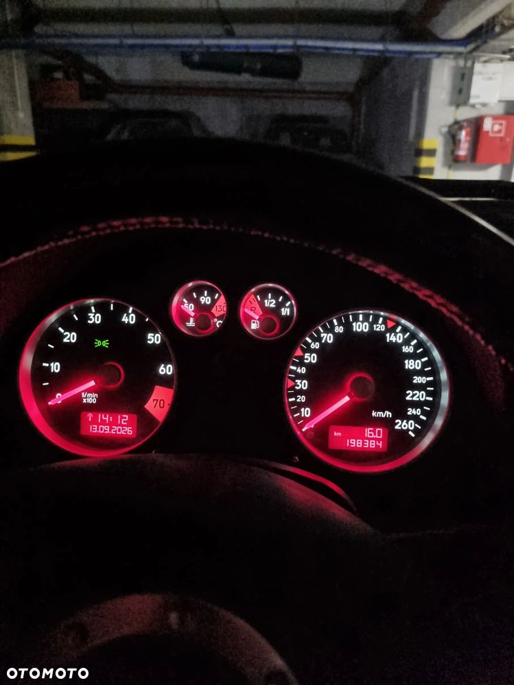 Audi TT Roadster - 15