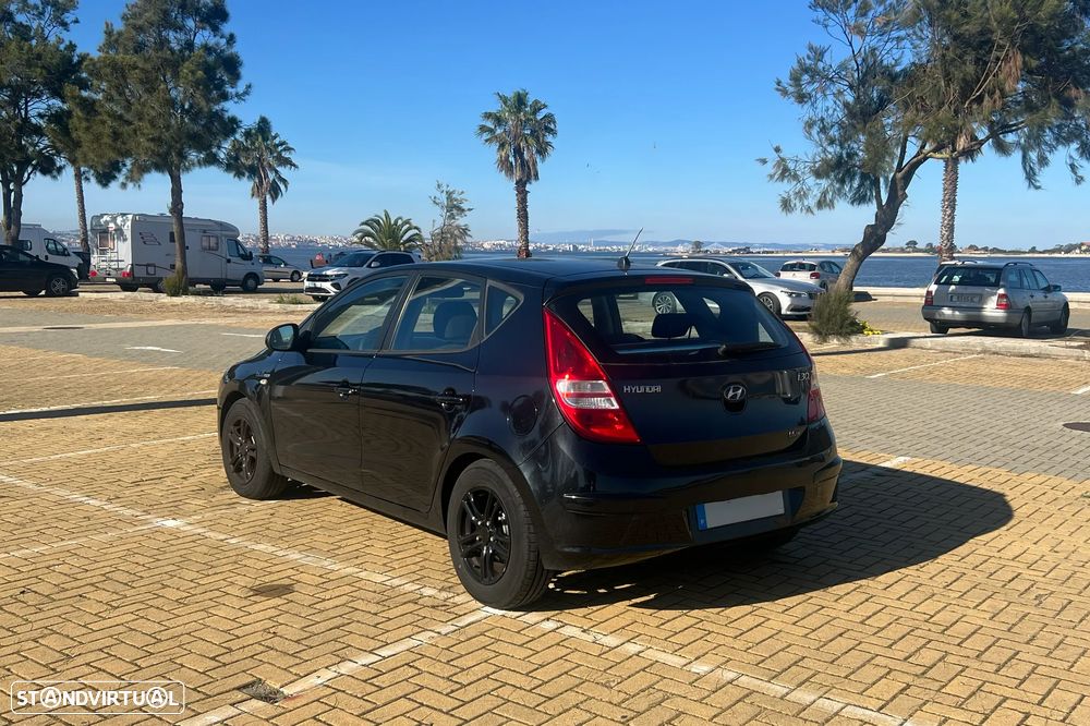 Hyundai i30 1.6 CRDI Blue Comfort - 3