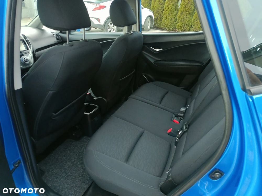 Hyundai ix20 1.4 blue - 29