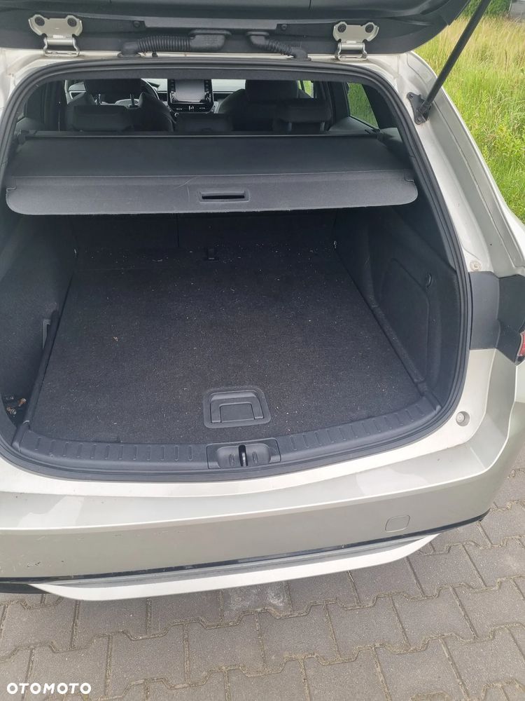 Toyota Corolla 2.0 Hybrid Executive - 9