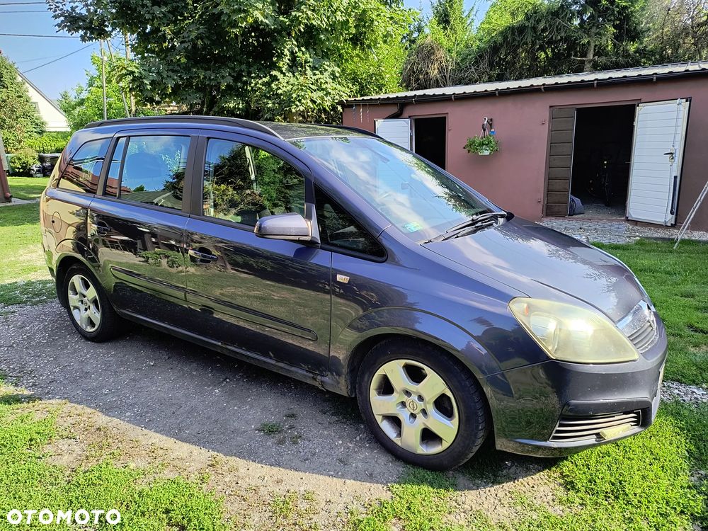 Opel Zafira - 1
