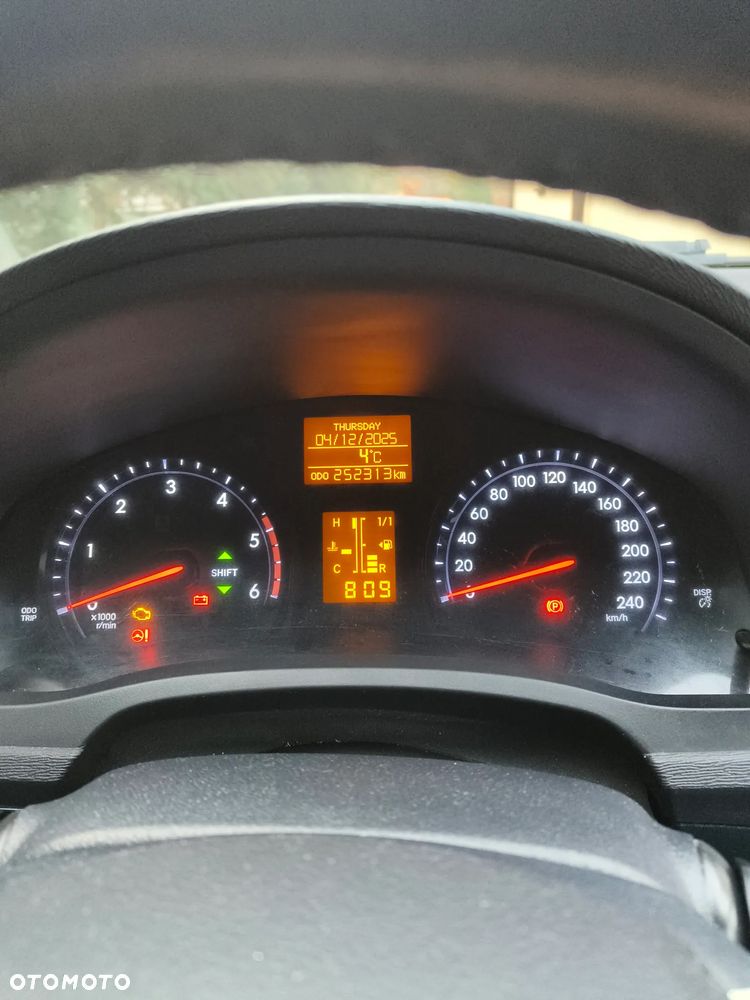 Toyota Avensis 2.0 D-4D - 5