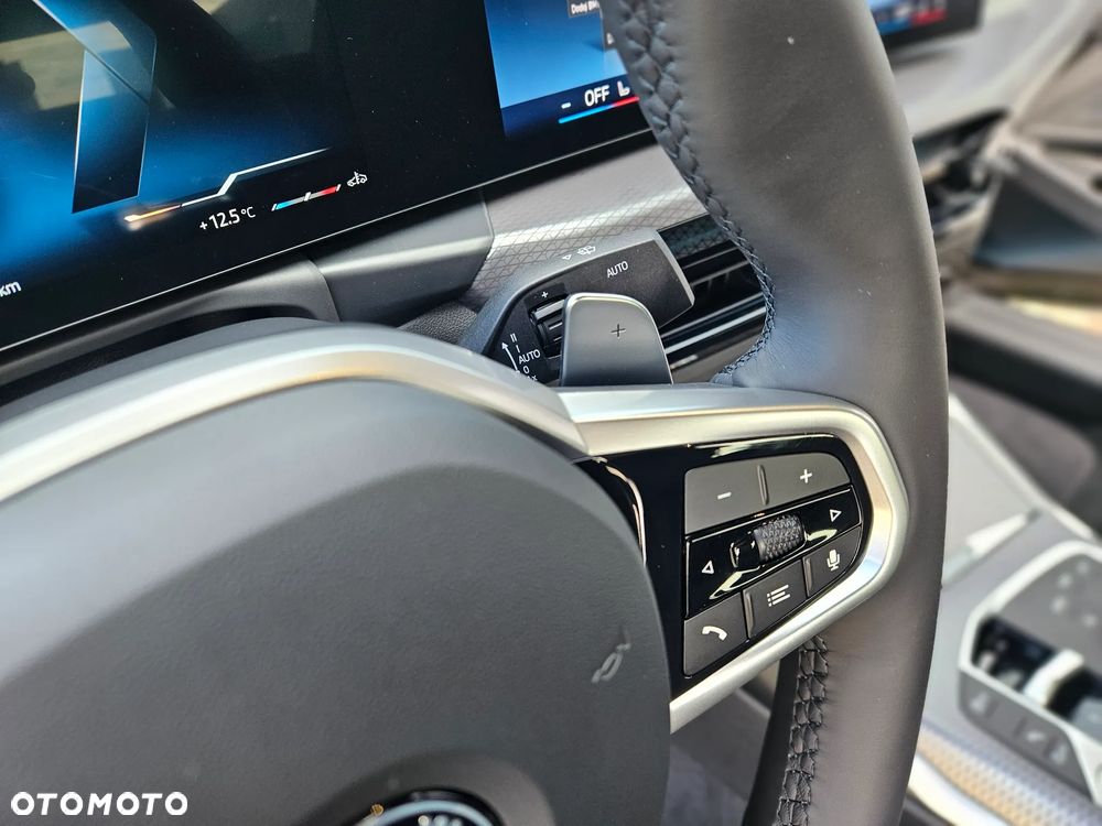 BMW Seria 3 330i xDrive M Sport sport - 17