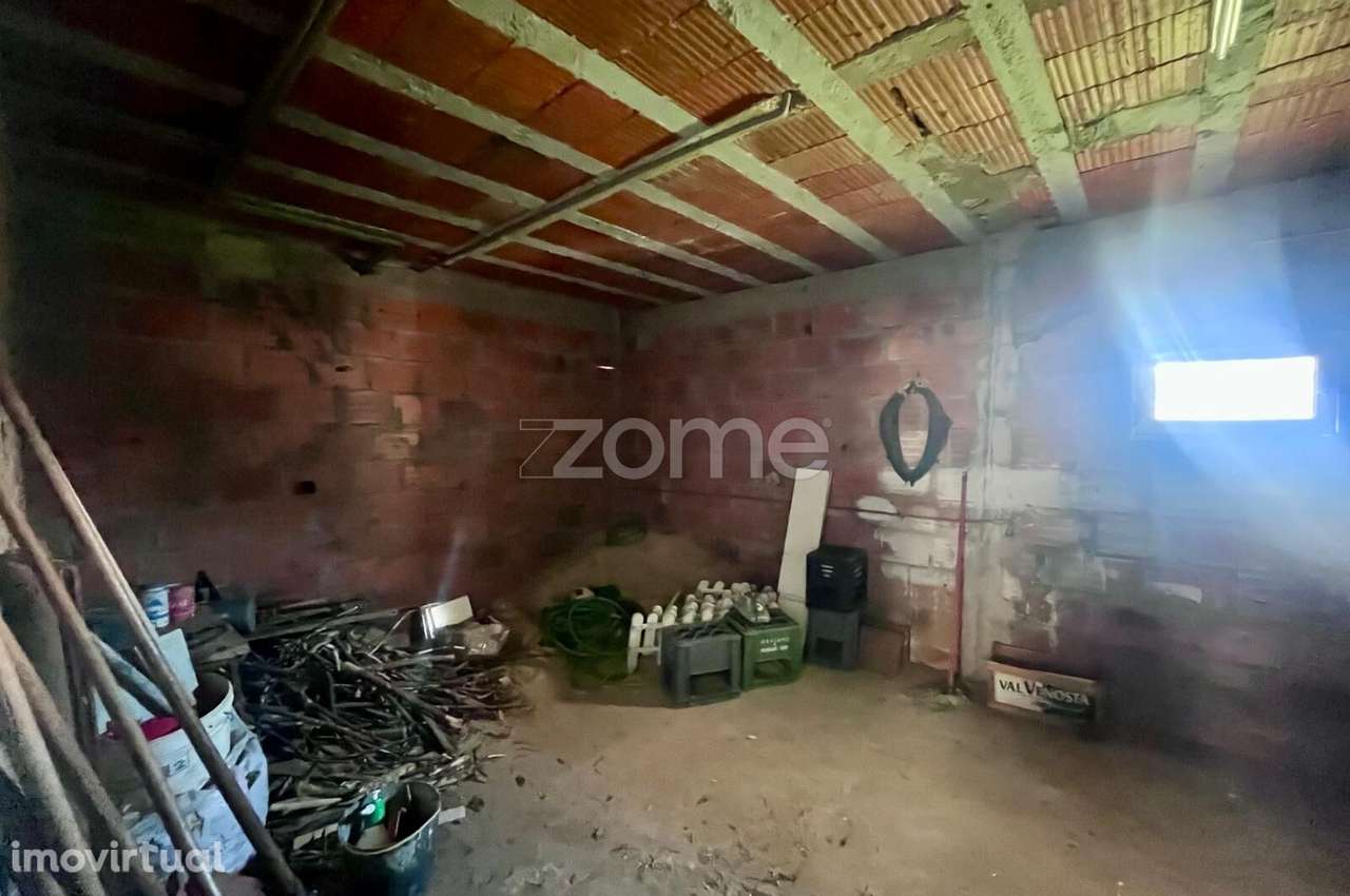 Moradia para recuperar - Grande imagem: 2/21