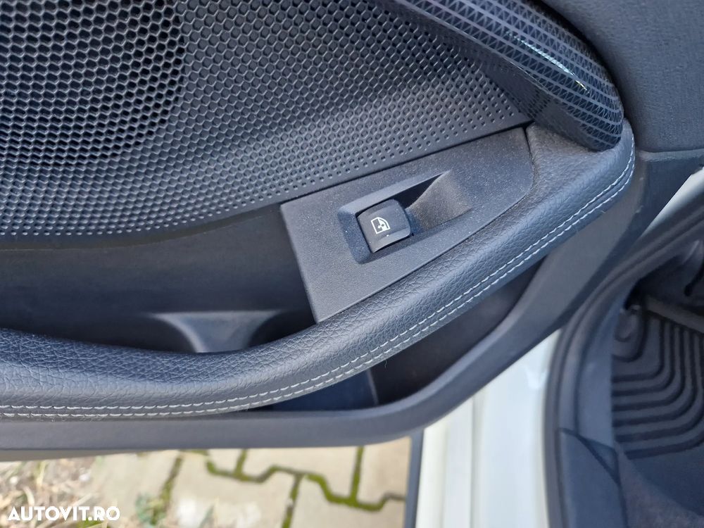 BMW M1 M135i xDrive AT - 20