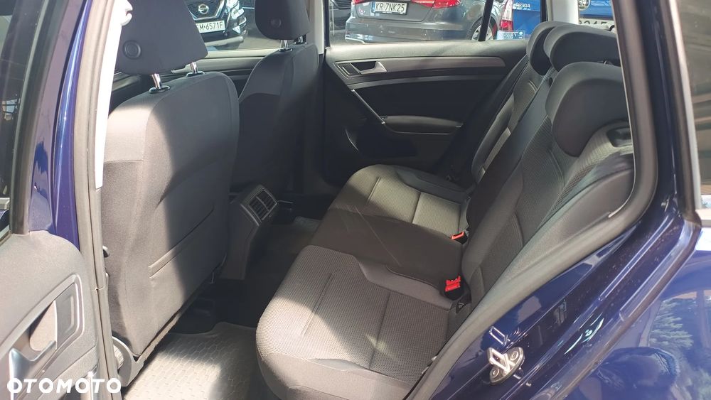 Volkswagen Golf - 19