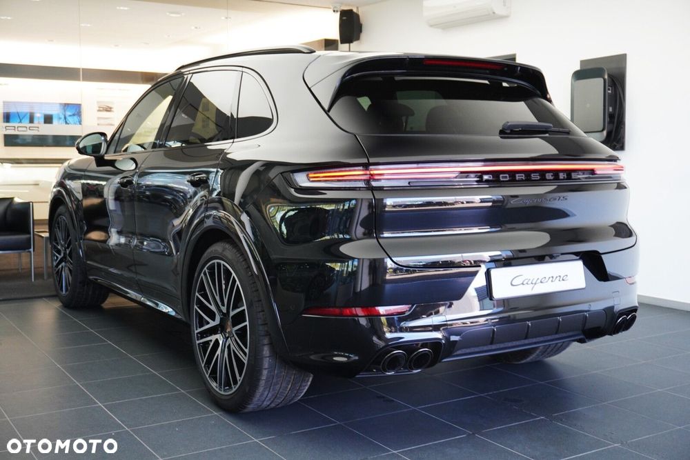 Porsche Cayenne GTS - 9