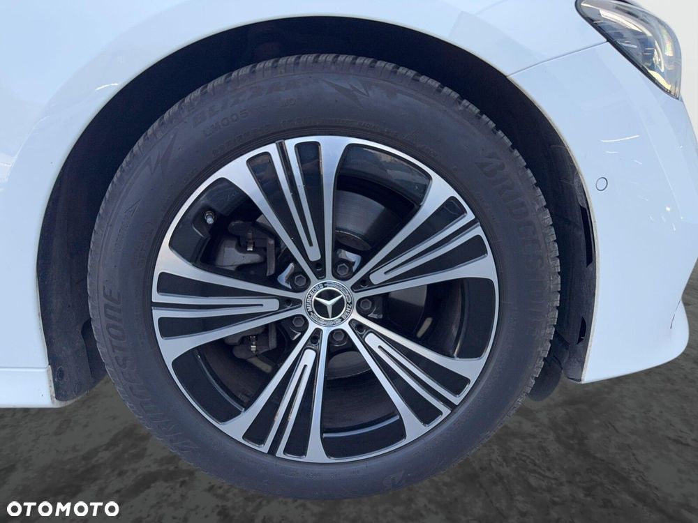 Mercedes-Benz Klasa E 220 d mHEV 4-Matic Avantgarde 9G-Tronic - 10
