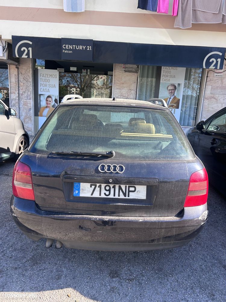 Audi A4 Avant 1.9 TDI Attraction - 4