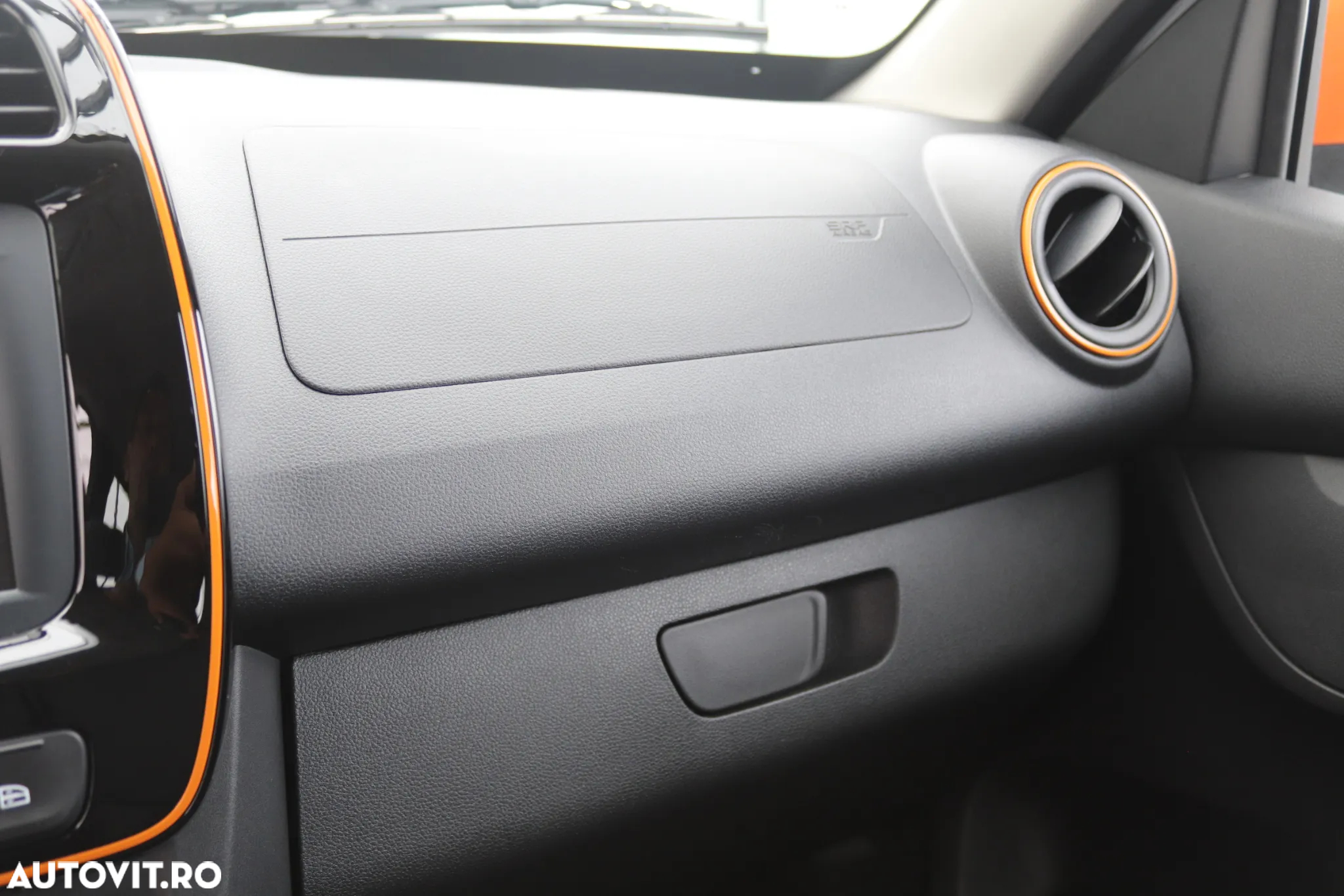Dacia Spring Comfort Plus - 25