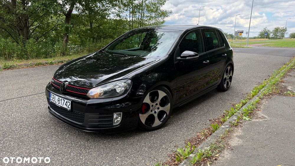 Volkswagen Golf 2.0 GTI - 1