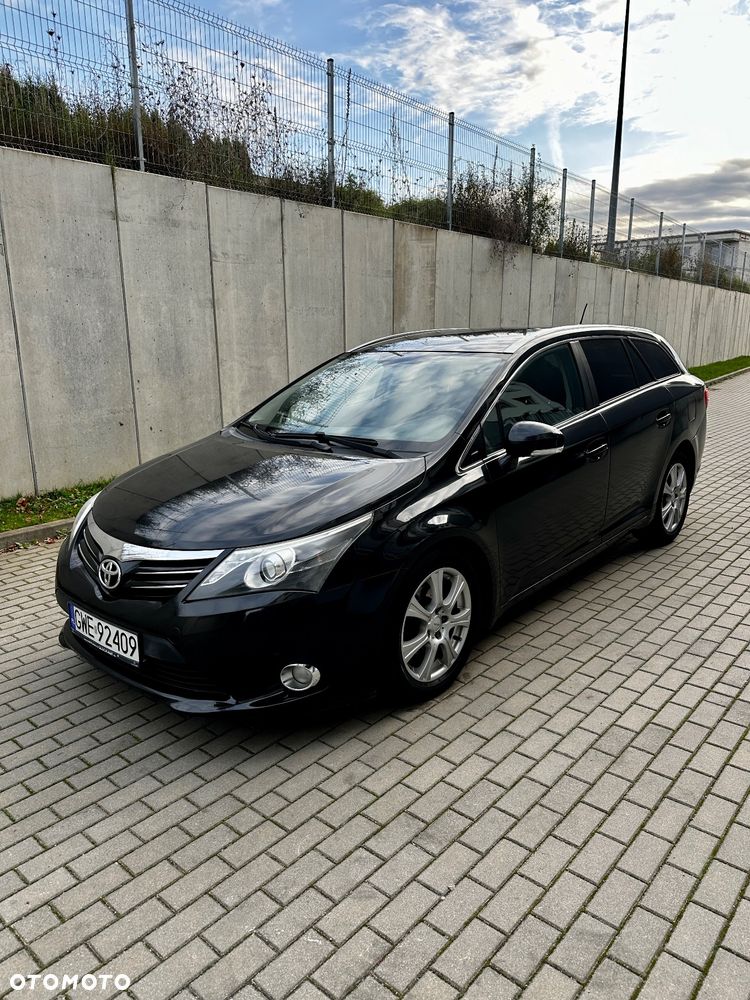 Toyota Avensis Combi 2.0 D-4D - 2