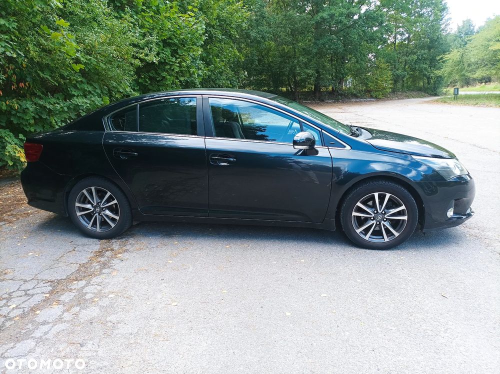 Toyota Avensis 1.8 Sol plus NAVI - 4