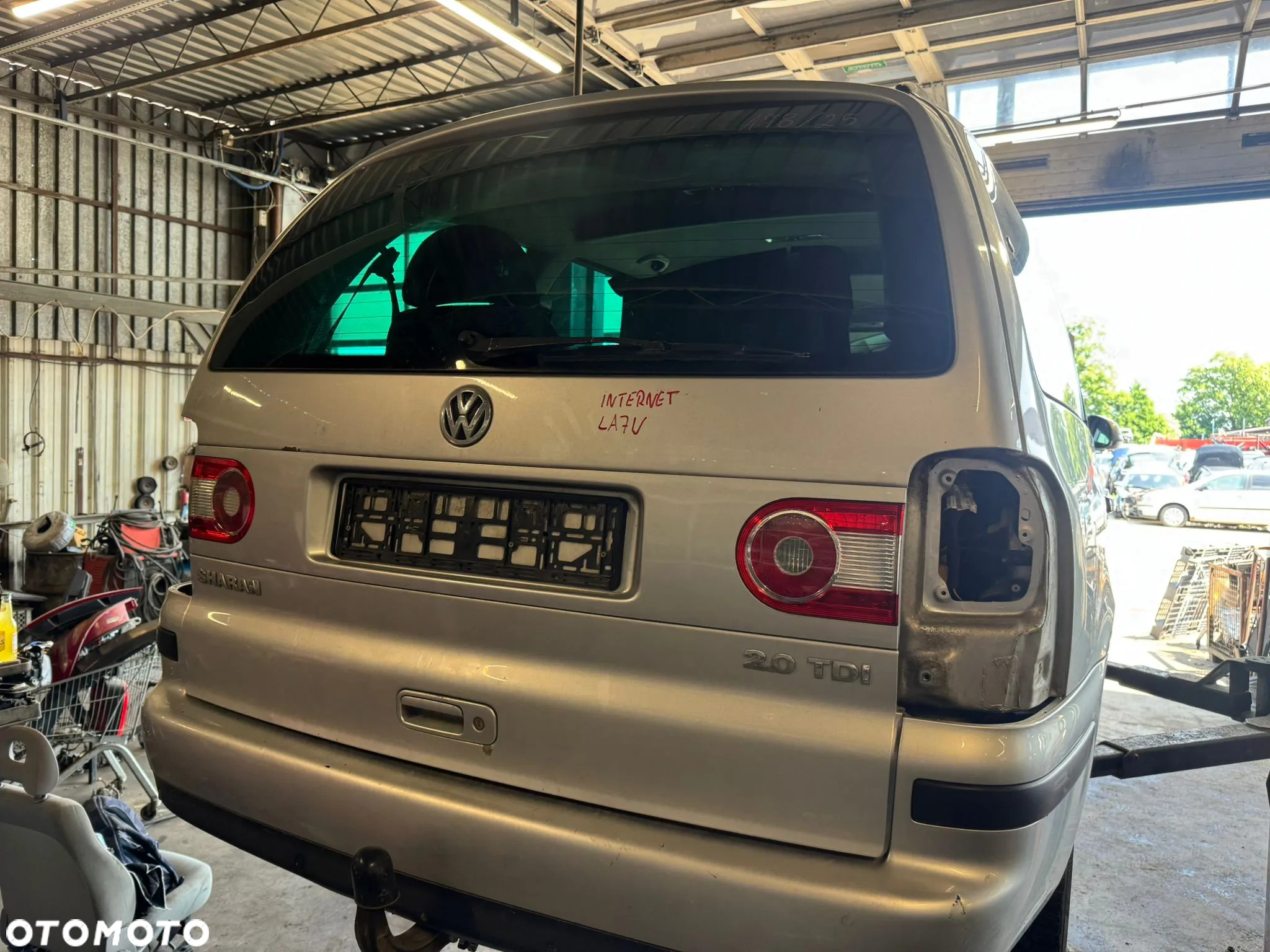 Volkswagen Sharan MK1 LIFT 2007 Rok LA7W  Kompletna z lampami bez zamka - 3