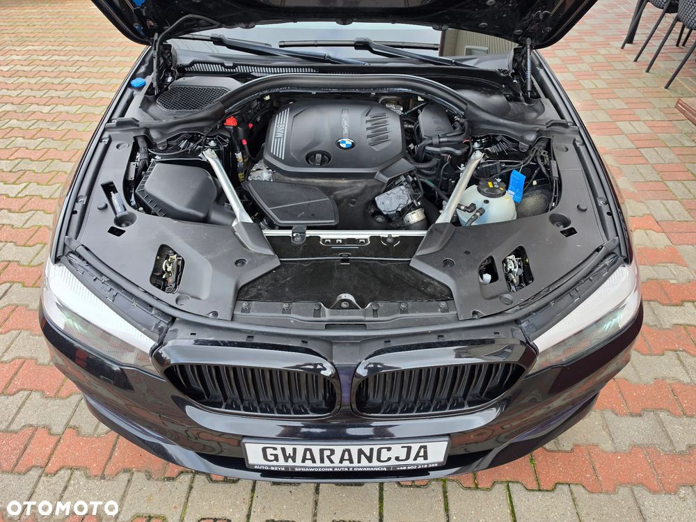 BMW Seria 5 520d M Sport Edition - 17