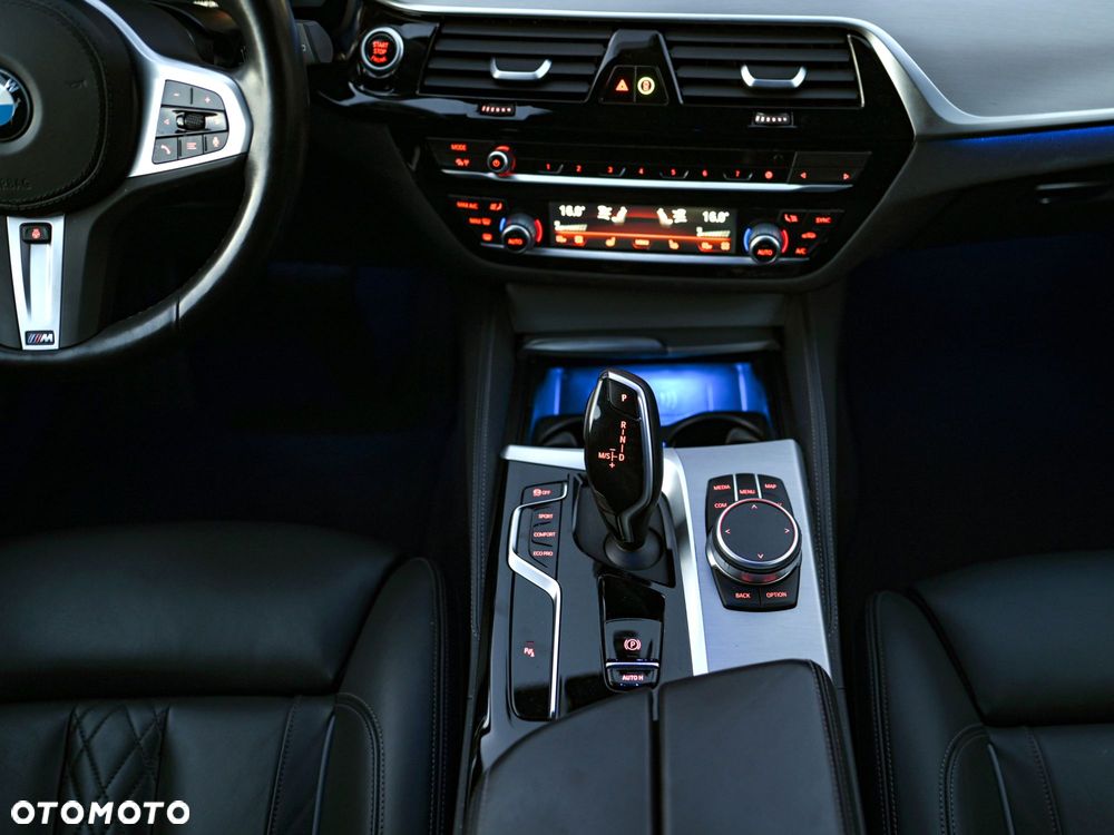 BMW Seria 5 520d M Sport Edition - 27