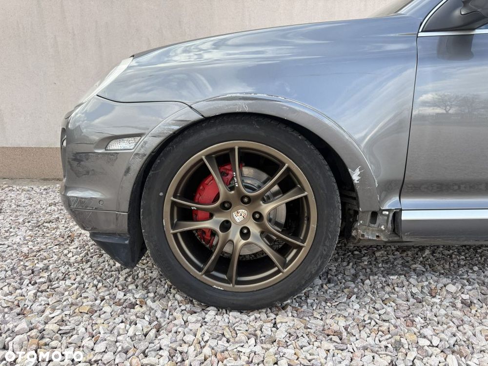 Porsche Cayenne Turbo - 7