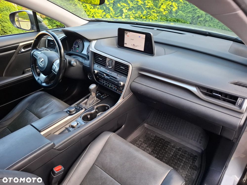 Lexus RX - 19