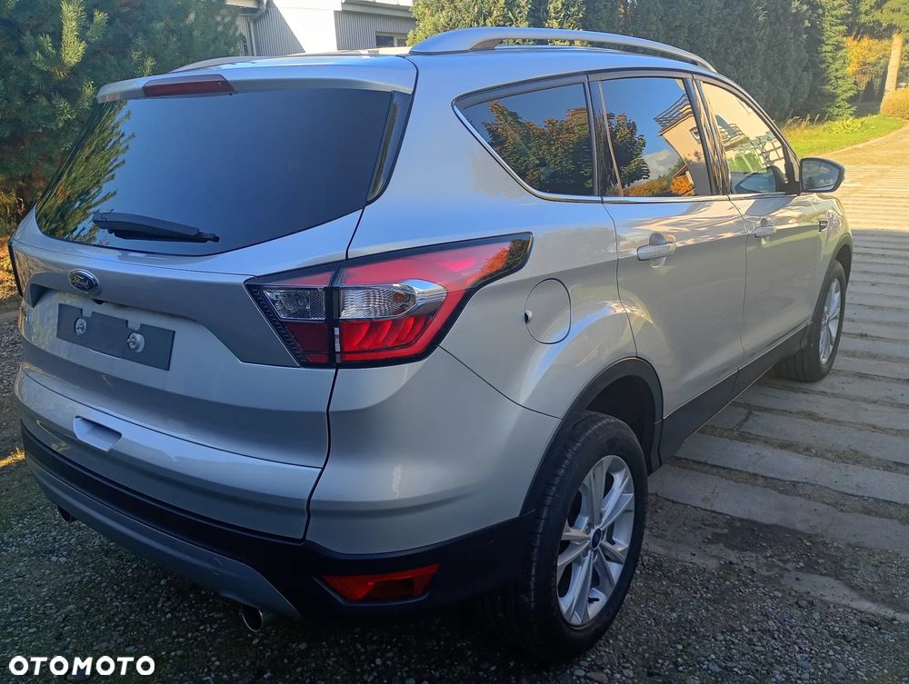 Ford Kuga - 4