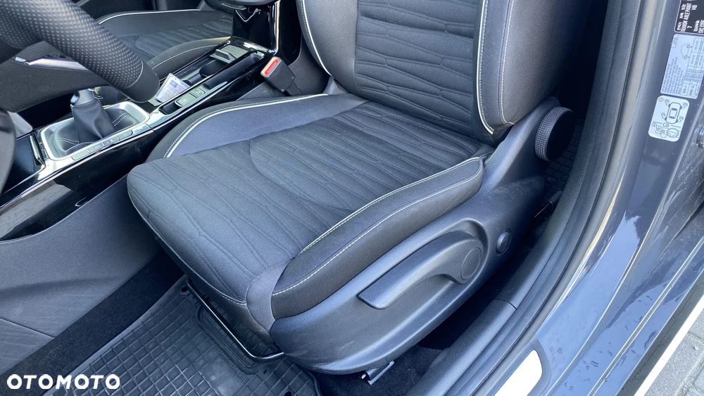 Kia ProCeed 1.5 T-GDI GT Line - 12