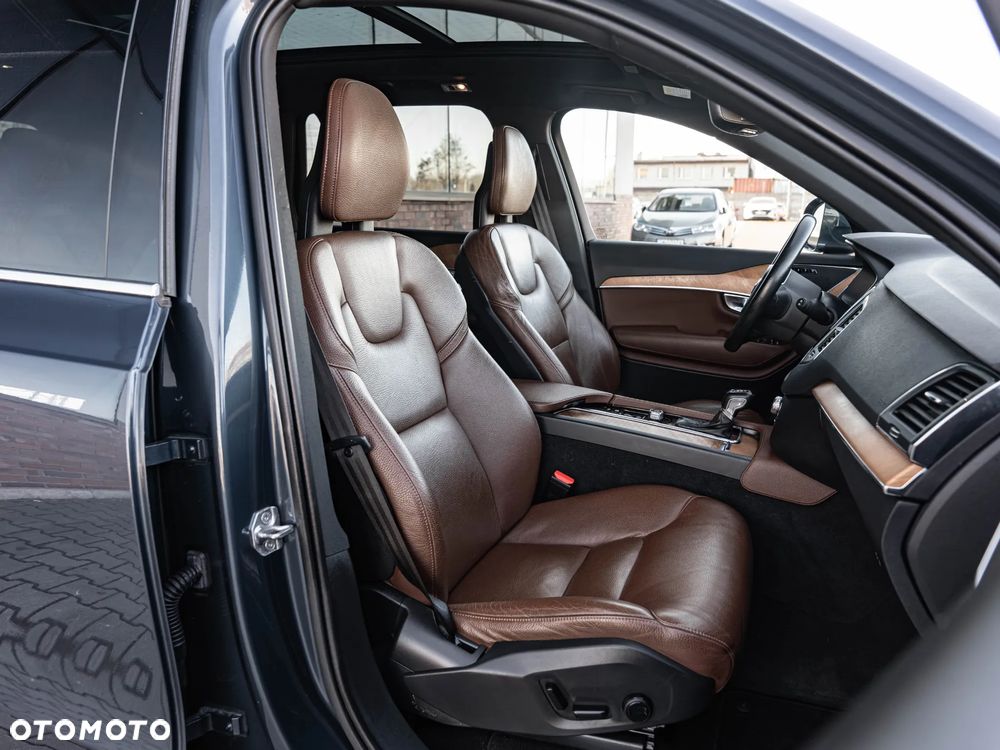 Volvo XC 90 T6 AWD Momentum - 35
