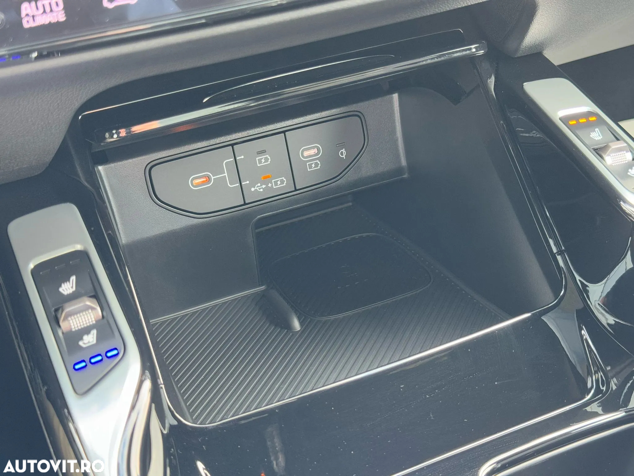 Kia Sorento 1.6 T-GDI HEV 6AT 4x4 7P Premium+ - 29