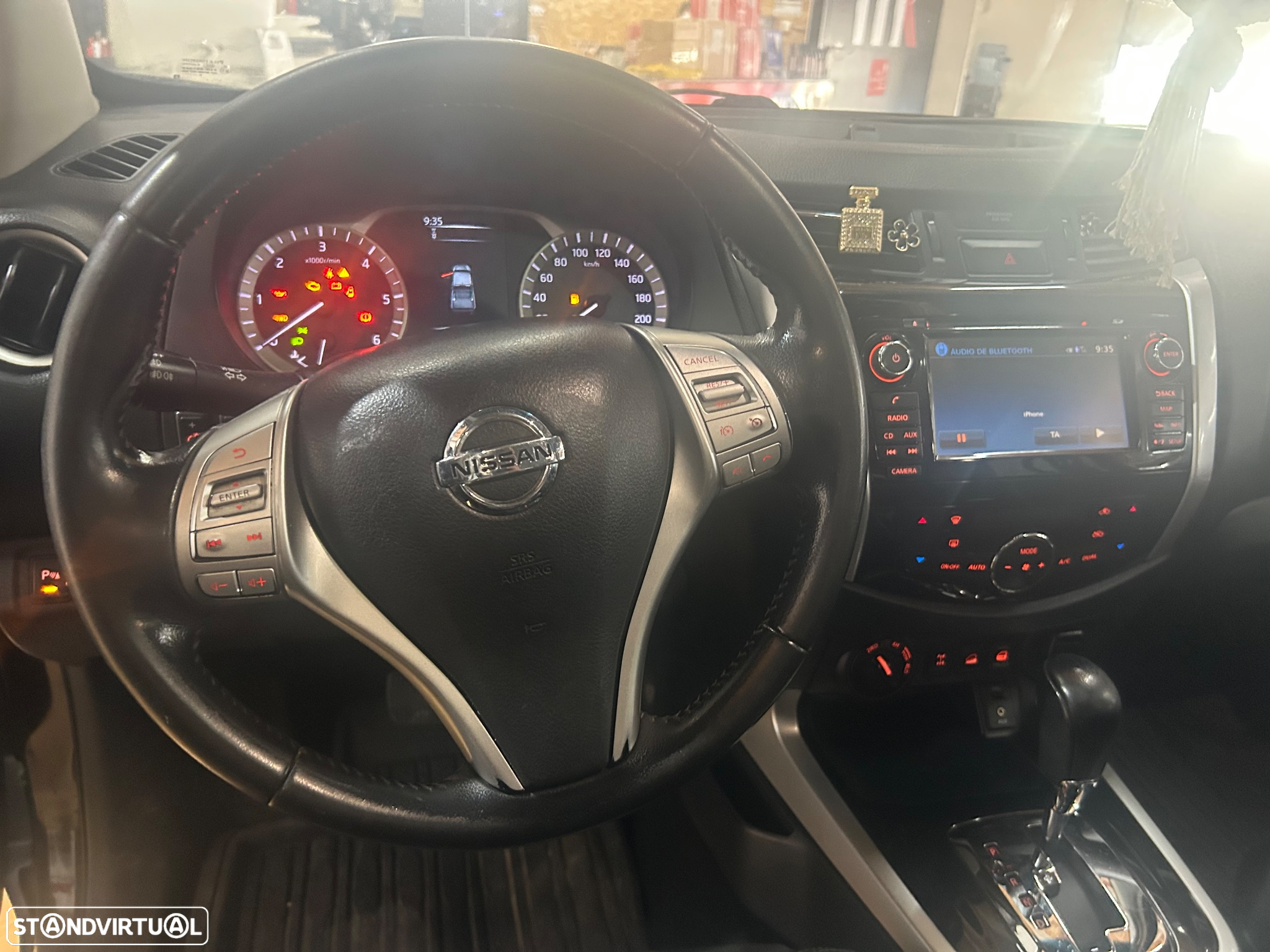 Nissan Navara NP300 DC Auto Tekna - 9