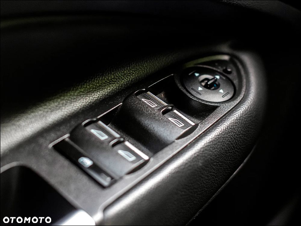 Ford Kuga - 30