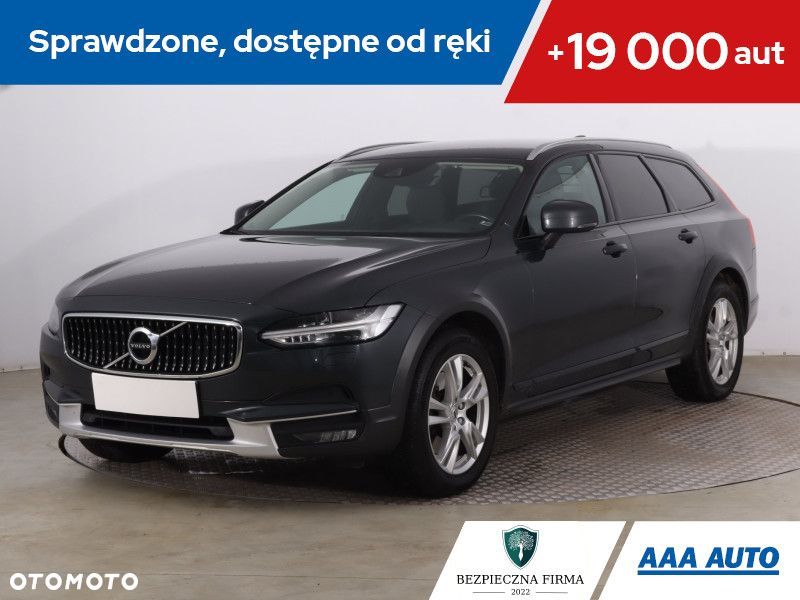Volvo V90 Cross Country - 2