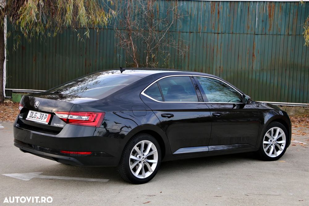 Skoda Superb 2.0 TDI DSG Style - 16