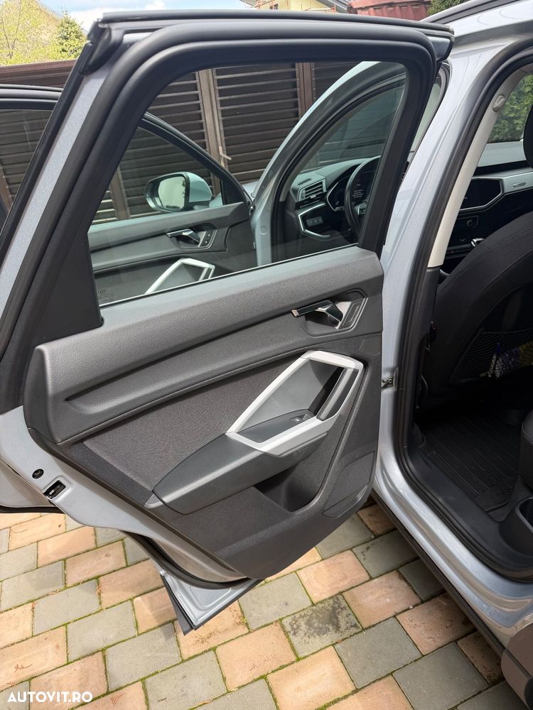Audi Q3 2.0 35 TDI S tronic Advanced - 10