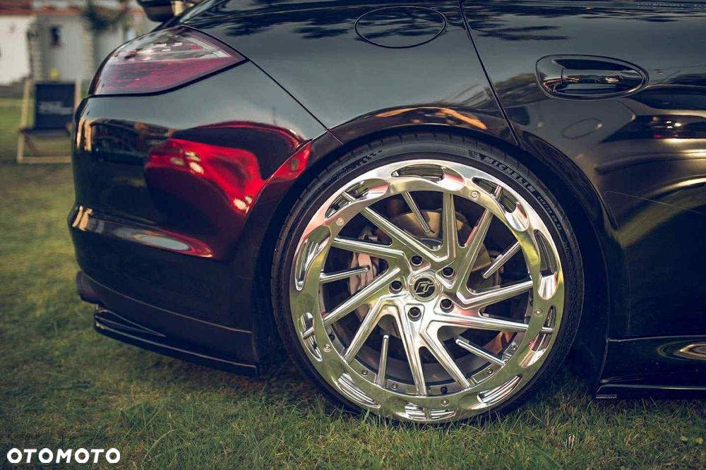 Porsche Panamera 4S - 28