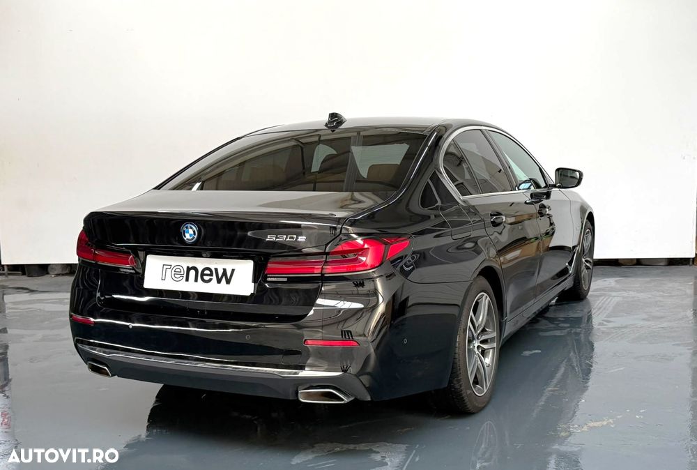 BMW Seria 5 530e Aut. Luxury Line - 2