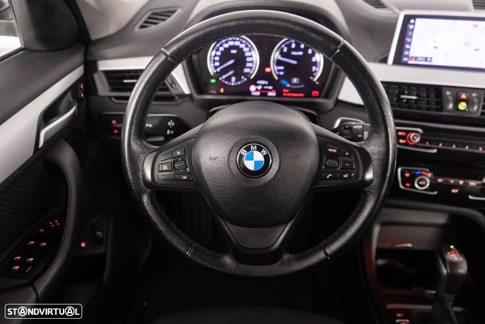 BMW X1 25 e xDrive Corporate Edition - 26