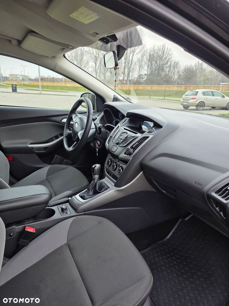 Ford Focus 1.6 TI-VCT Champions Edition - 8