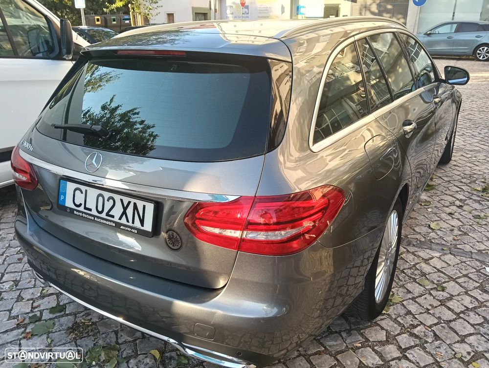 Mercedes-Benz C 300 h Exclusive - 3