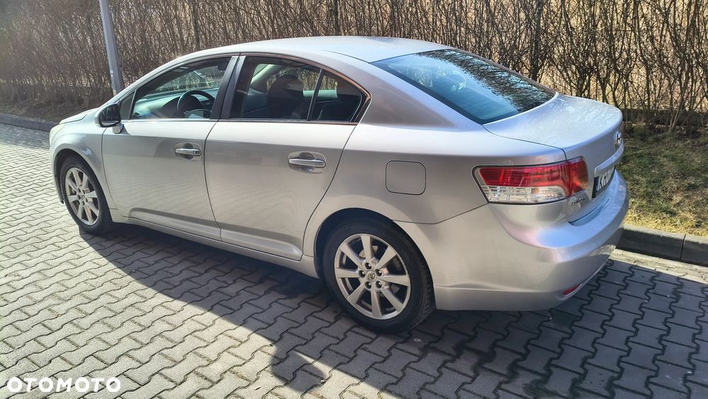 Toyota Avensis 1.8 Sol plus - 3