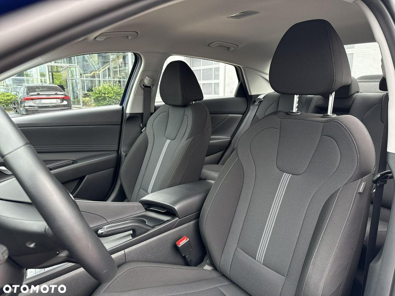 Hyundai Elantra 1.6 Modern CVT - 26
