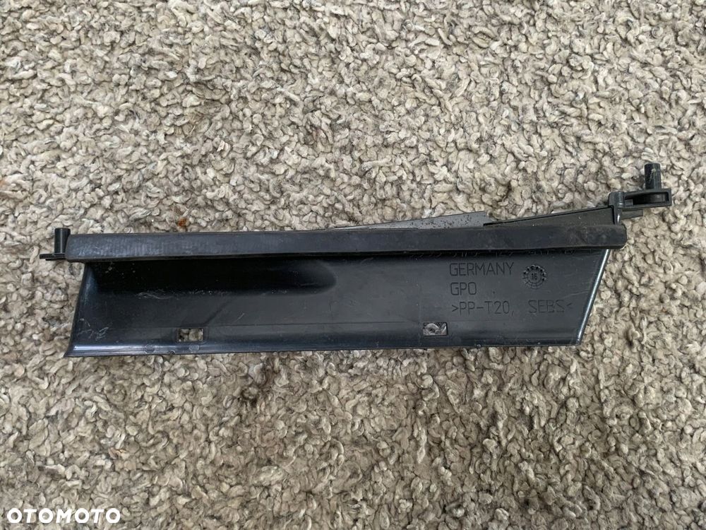 Audi OE 8W0129617A wlot powietrza filtra - 1
