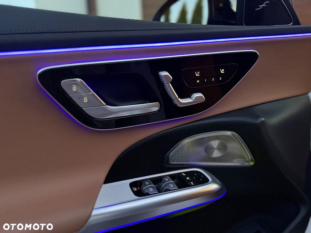 Mercedes-Benz Klasa E 220 d AMG - 22