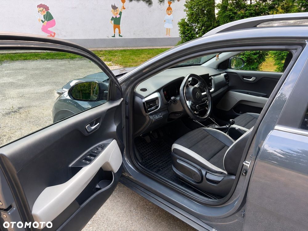 Kia Stonic 1.2 L Business Line - 4