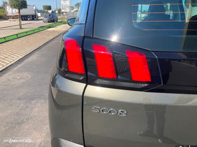 Peugeot 5008 1.2 PureTech Allure EAT8 - 11