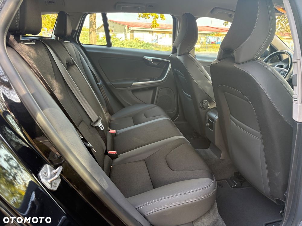 Volvo V60 D3 Geartronic Kinetic - 22