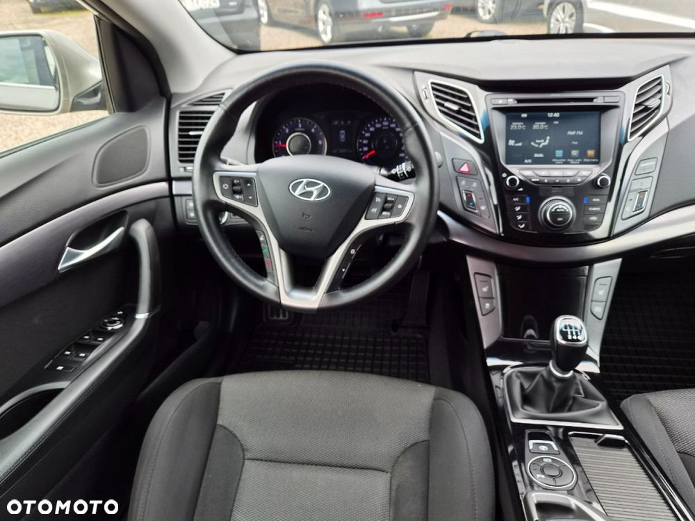 Hyundai i40 Kombi 1.7 CRDi Style - 17