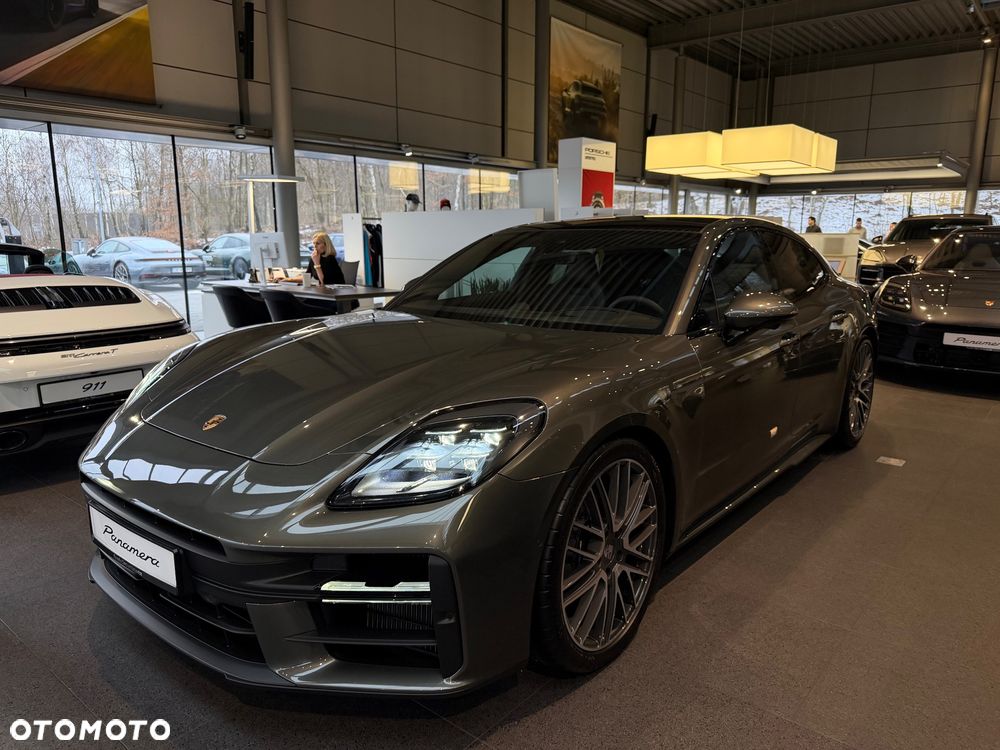 Porsche Panamera - 3