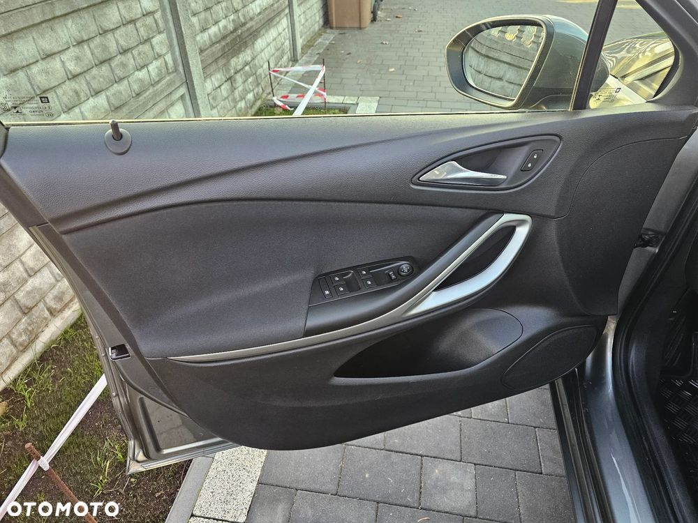 Opel Astra 1.6 CDTI Dynamic - 12