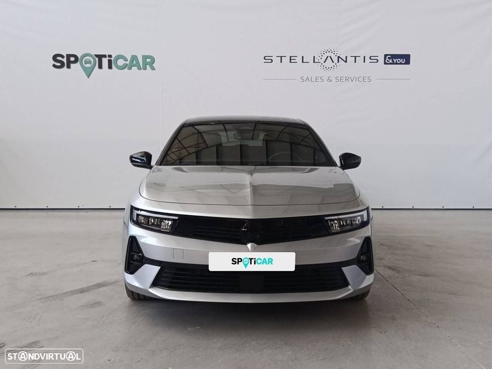 Opel Astra Sports Tourer - 2
